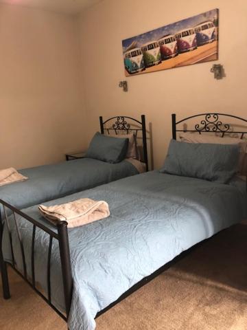 Central Executive 3Br Townhouse 50M To Dean Street Албъри Екстериор снимка